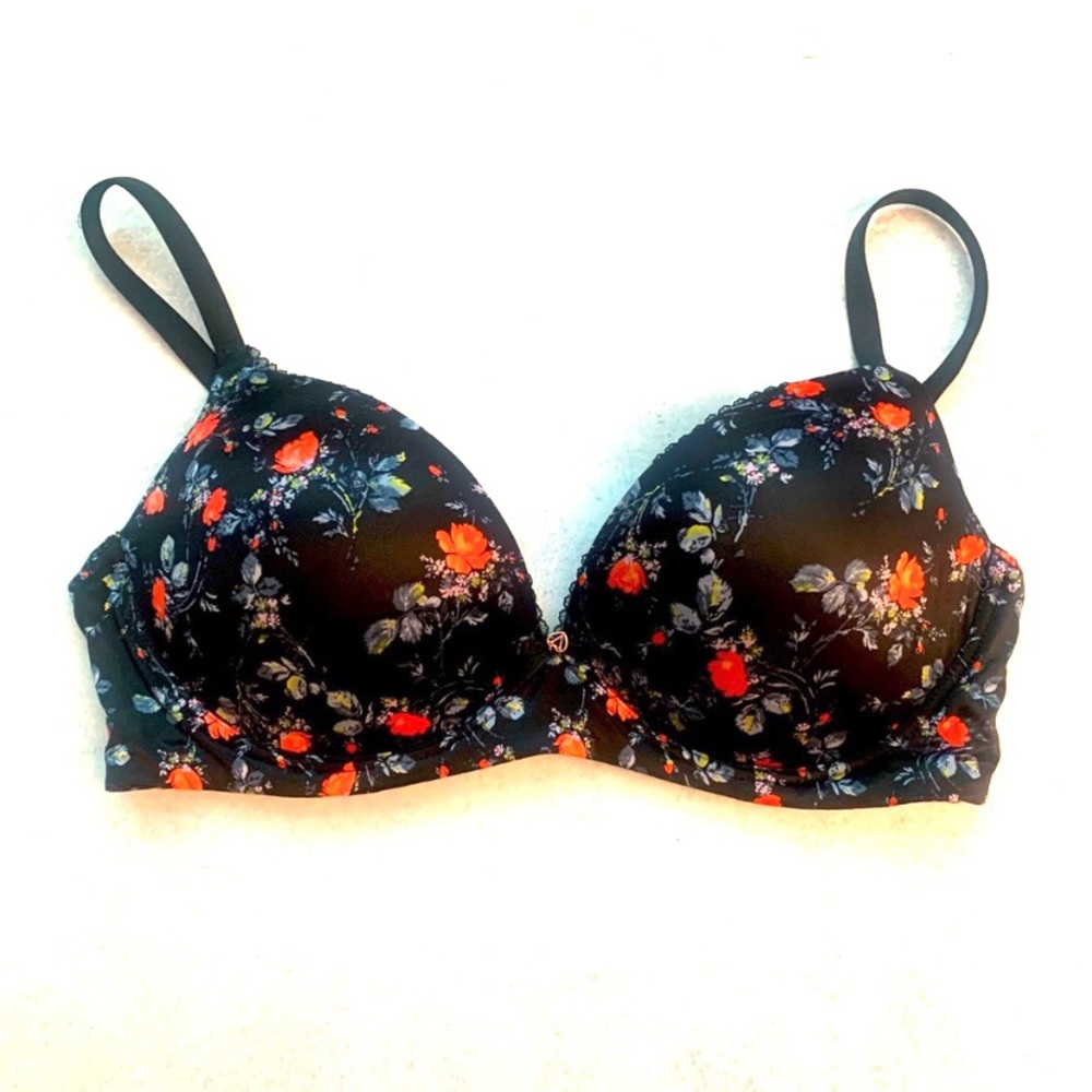 Victoria Secret Floral No Wire Bra